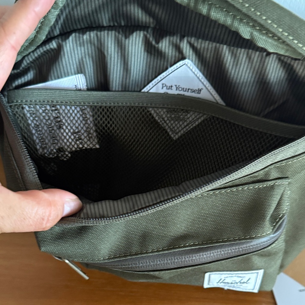 Herschel Supply Company Pop Quiz Olive Belt Bag - Picture 5 of 7